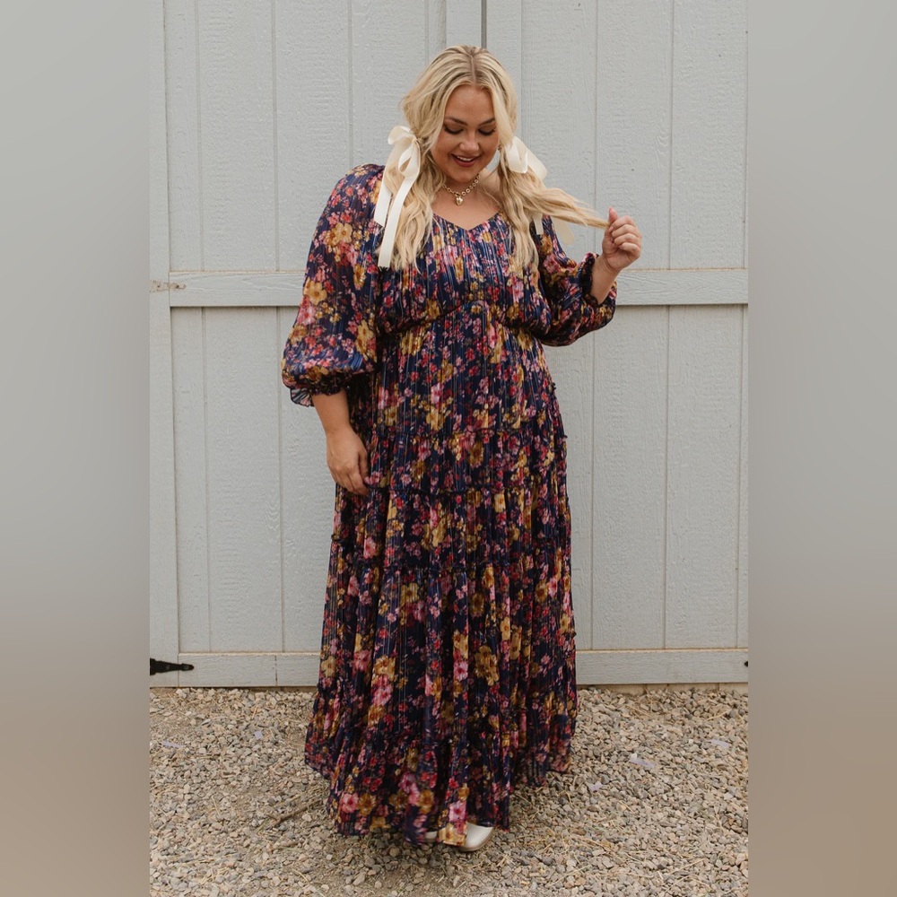 Ivy City Co Cassia Navy Floral Long Sleeve Smocked Dress